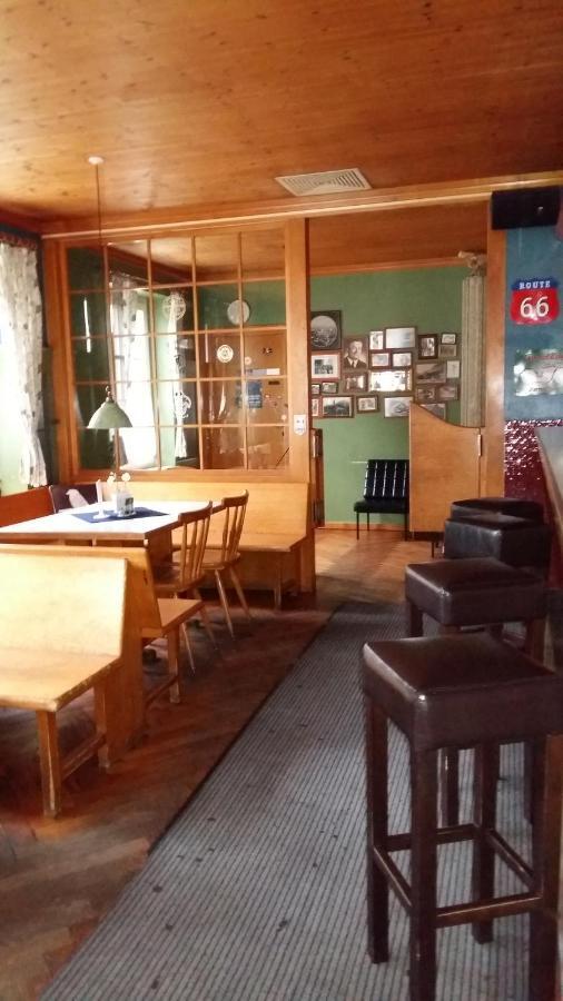 Privatzimmer Im Gasthaus Engel Apartamento Dornbirn Exterior foto